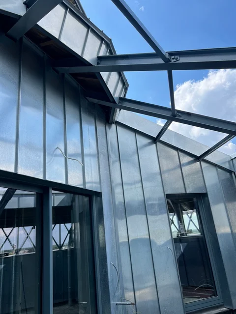Dakrenovatie van een watertoren in zink. thumbnail 2